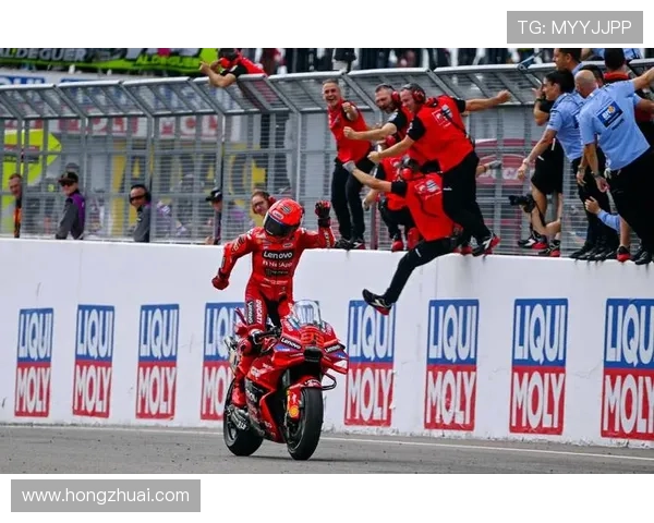 2025赛季MotoGP冠军争夺白热化 各车队战术调整引发关注